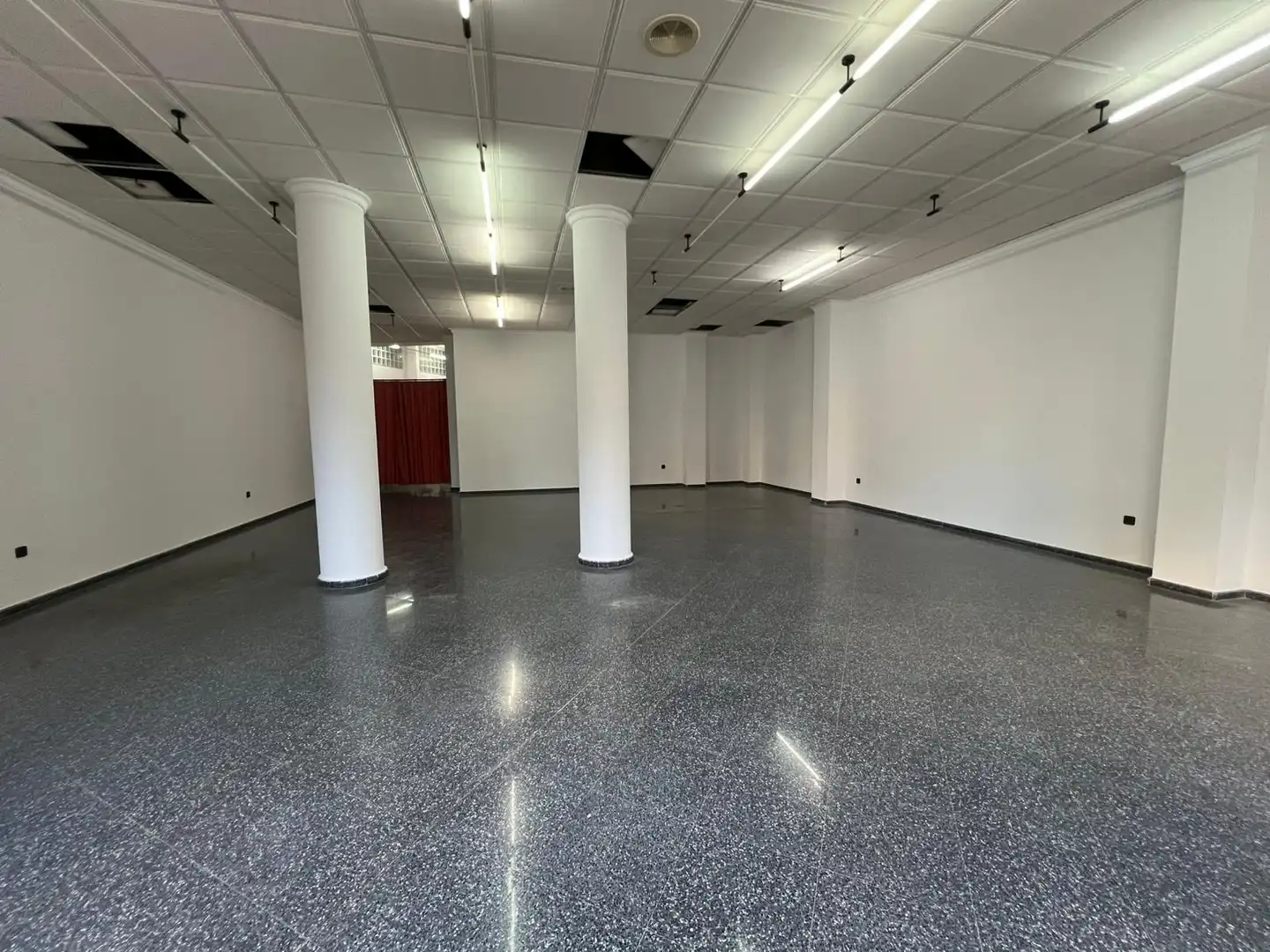 Local comercial en alquiler en Plaza de Toros - Avenida Chapí - Trinquete, imagen 3