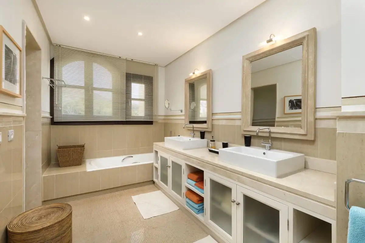 Chalet con piscina en venta en Milla de Oro, imagen 41