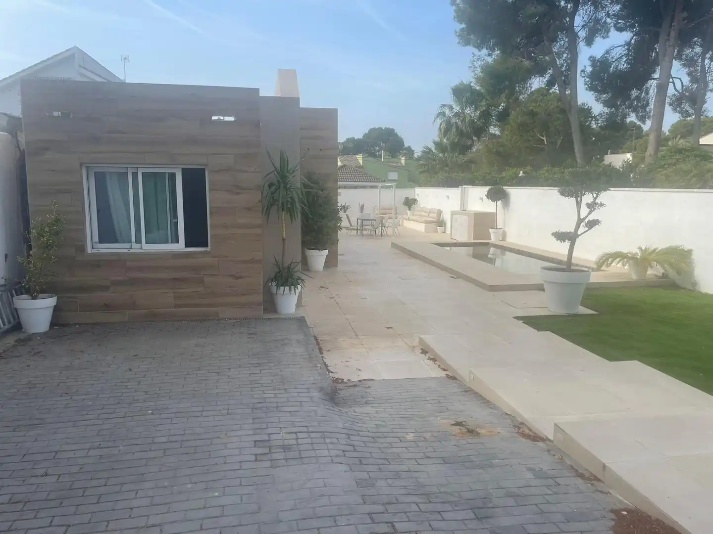 Garden of Houses for rent in Paterna  with Air Conditioner, Private garden and Parquet flooring