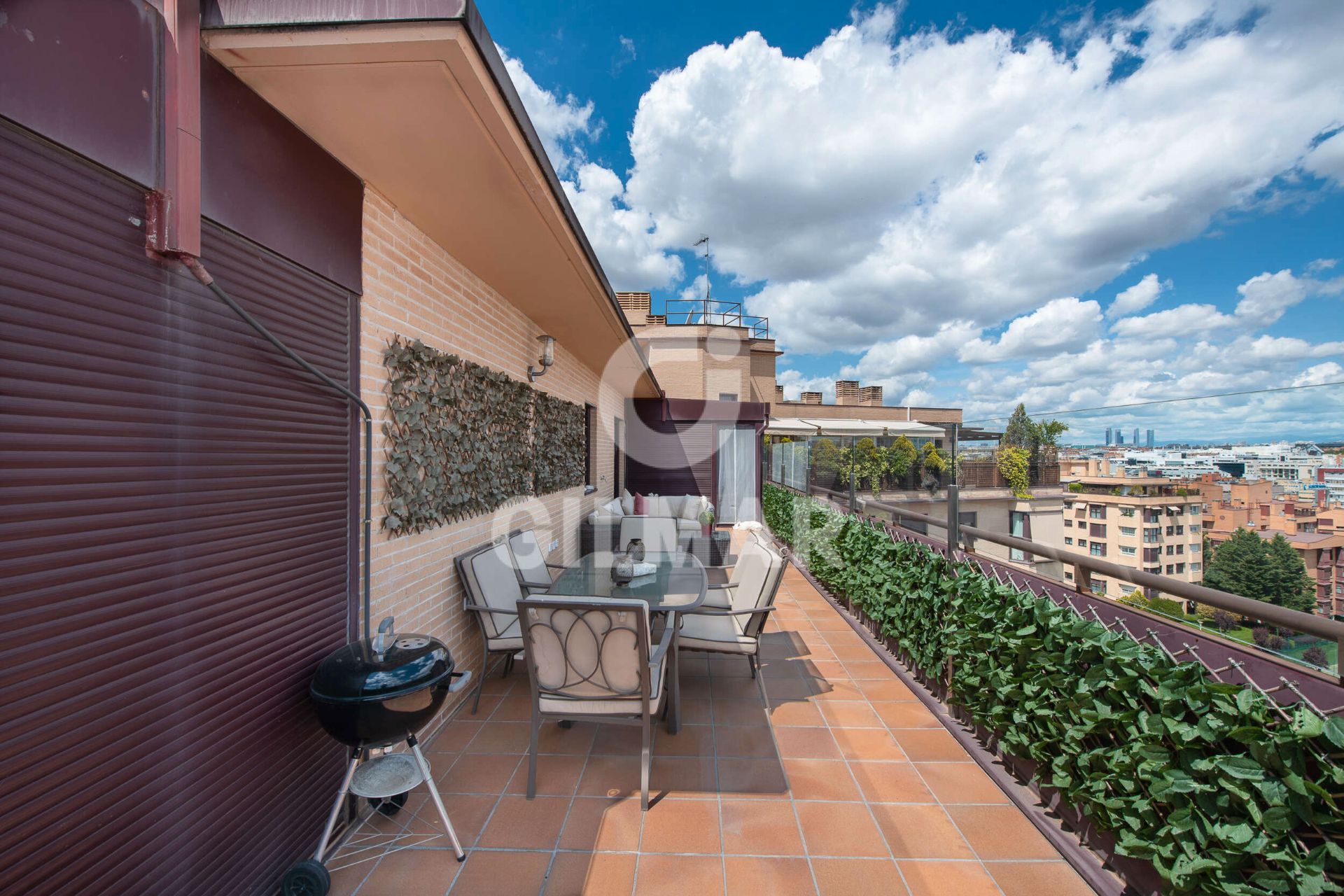 Terrassa de Àtic en venda en  Madrid Capital amb Aire condicionat, Jardí privat i Terrassa