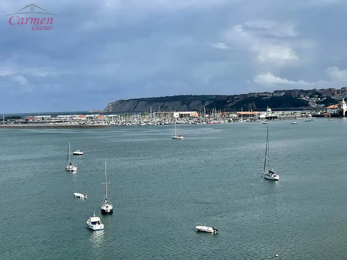 Vista exterior de Dúplex en venta en Getxo  con Calefacción, Terraza y Trastero