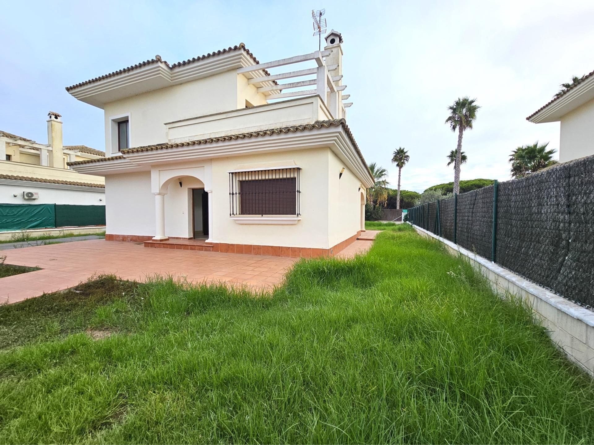 Exterior view of House or chalet for sale in Chiclana de la Frontera  with Private garden, Terrace and Swimming Pool