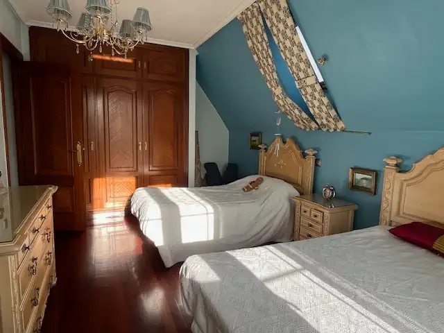 Habitación de Casa adosada en venta en Piélagos con Calefacción, Jardín privado y Terraza