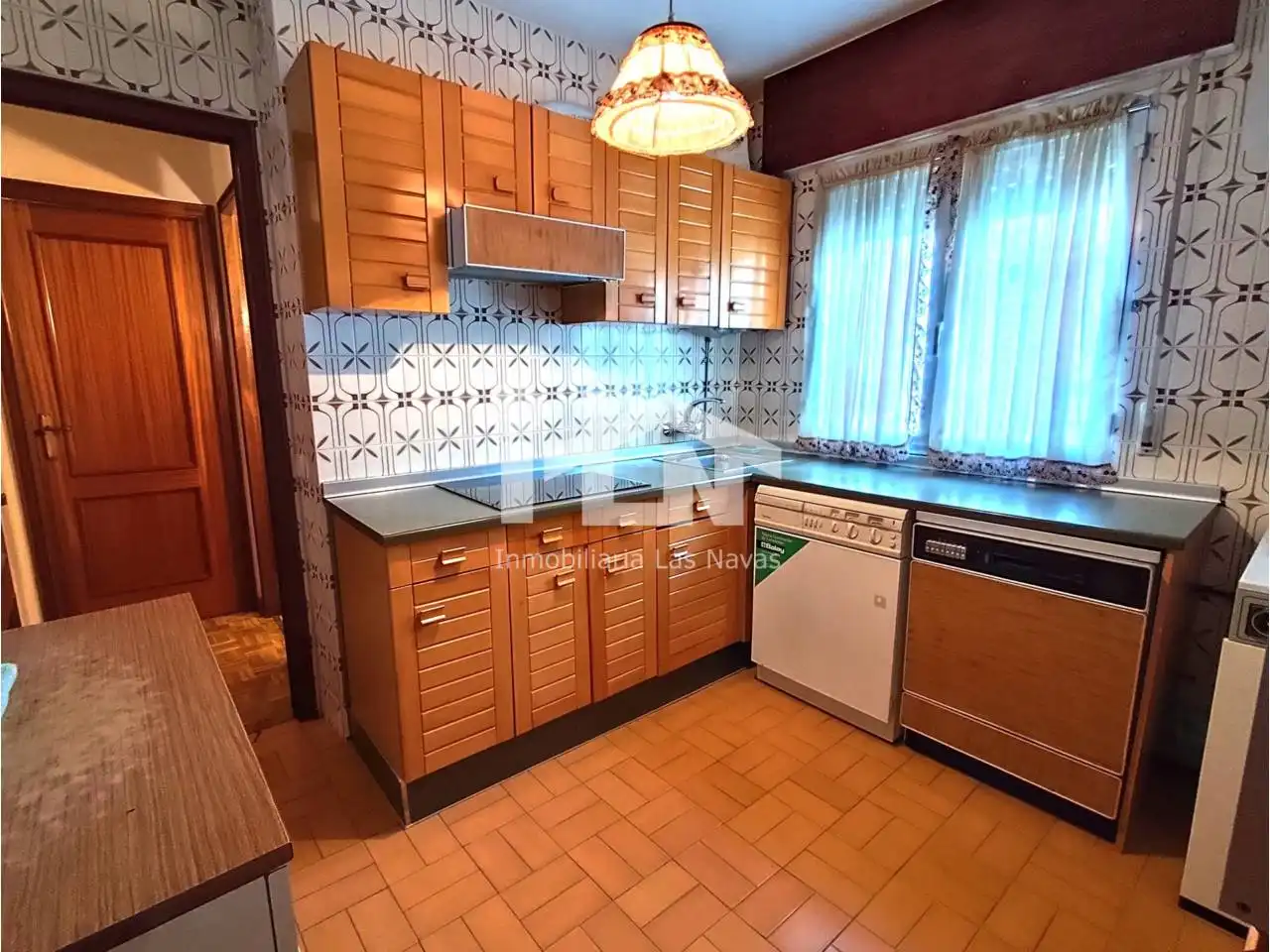 Cocina de Piso en venta en Las Navas del Marqués  con Calefacción, Parquet y Terraza