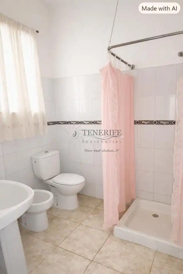 Bathroom of Ground floor for sale in Guía de Isora