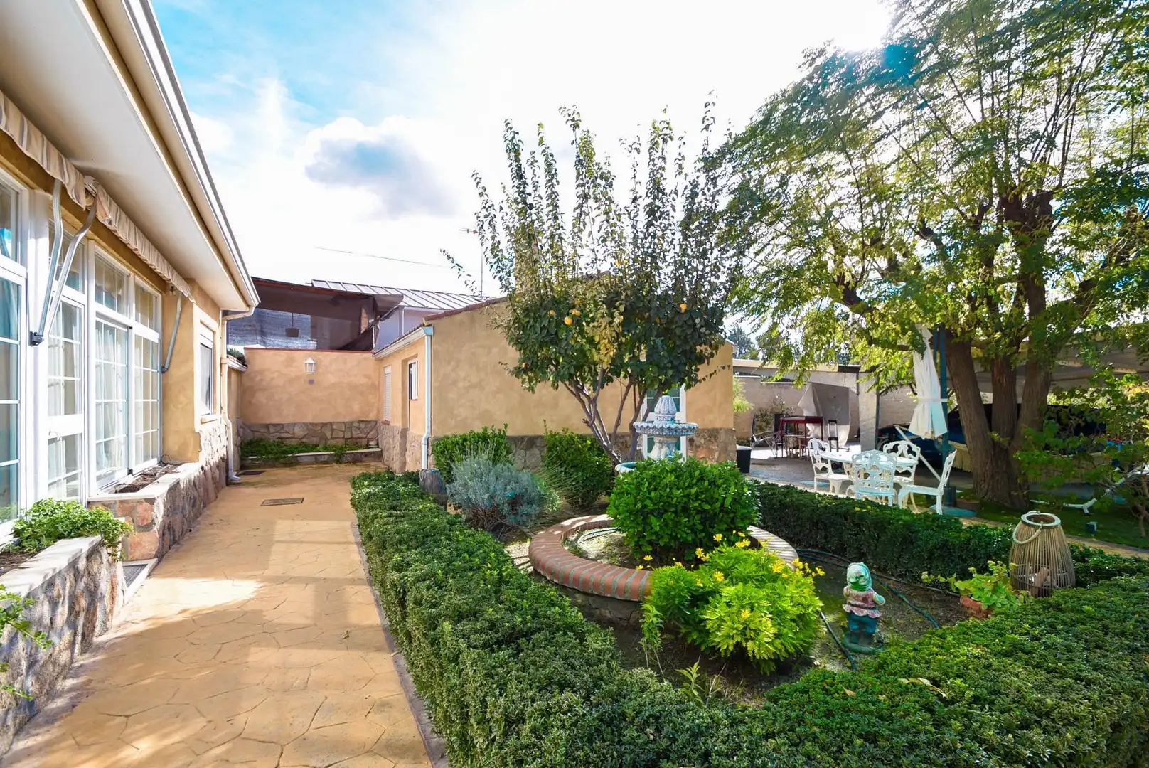 Garden of Houses for sale in Illescas  with Air Conditioner, Private garden and Parquet flooring