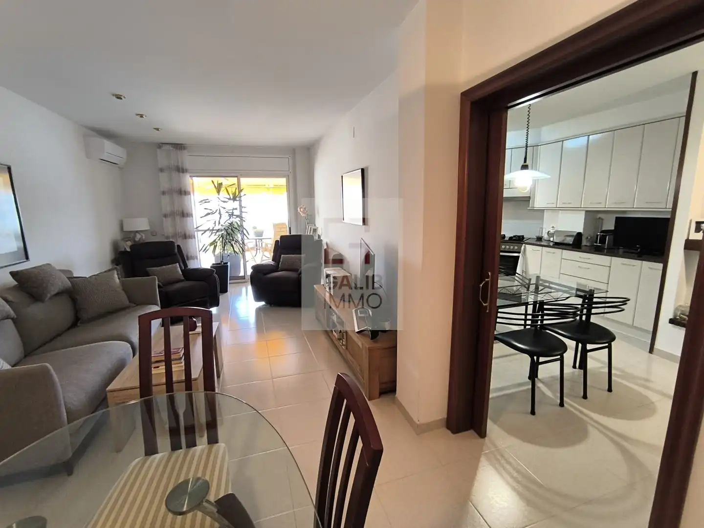 Sala d'estar de Casa adosada en venda en Vilafant amb Aire condicionat, Calefacció i Terrassa