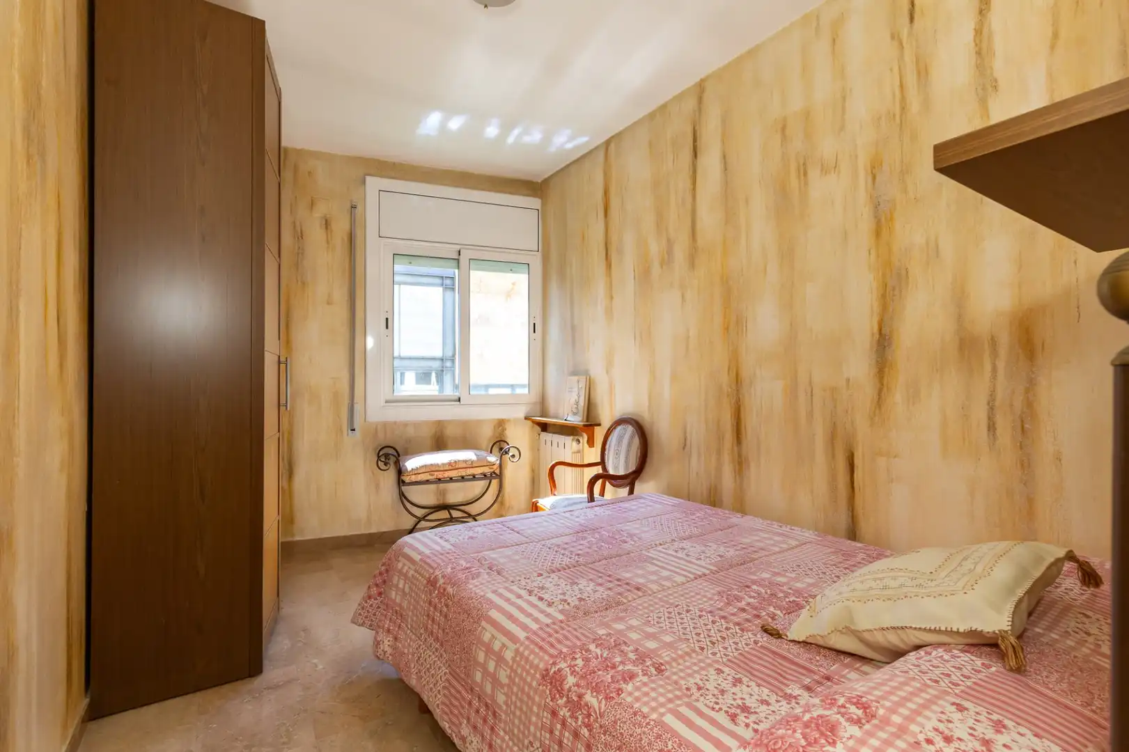 Schlafzimmer von Country house zum Verkauf in Rubí mit Klimaanlage, Heizung und Terrasse