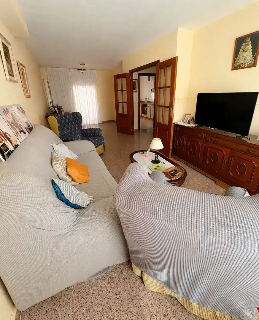 Sala d'estar de Casa adosada en venda en La Romana