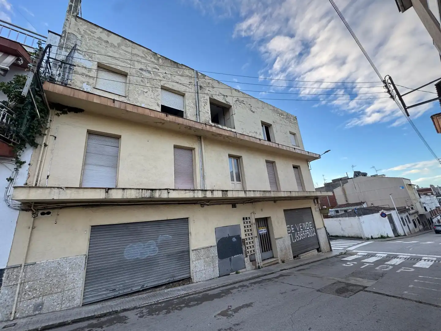Vista exterior de Edificio en venta en Tordera
