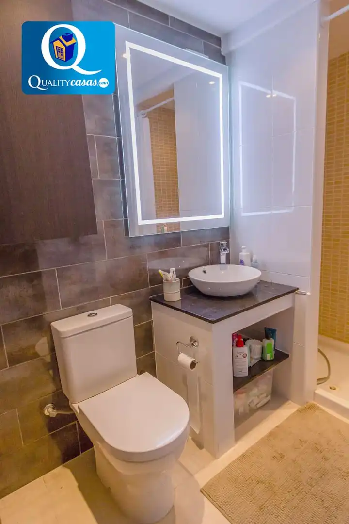 Badezimmer von Maisonette zum Verkauf in Alicante / Alacant mit Klimaanlage, Heizung und Terrasse