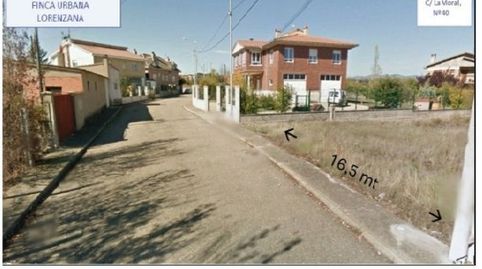 FINCA urbana en LORENZANA, entrada por dos calles, todos los servicios por las dos calles, permite dos construcciones.