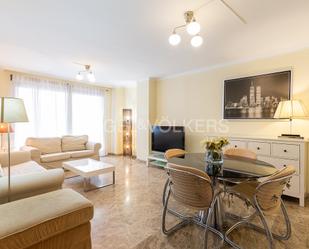 Living room of Apartment to rent in  Valencia Capital  with Air Conditioner, Heating and Furnished