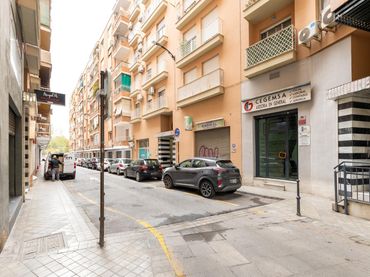 Local comercial en venda a Calle Calle Nazaríes