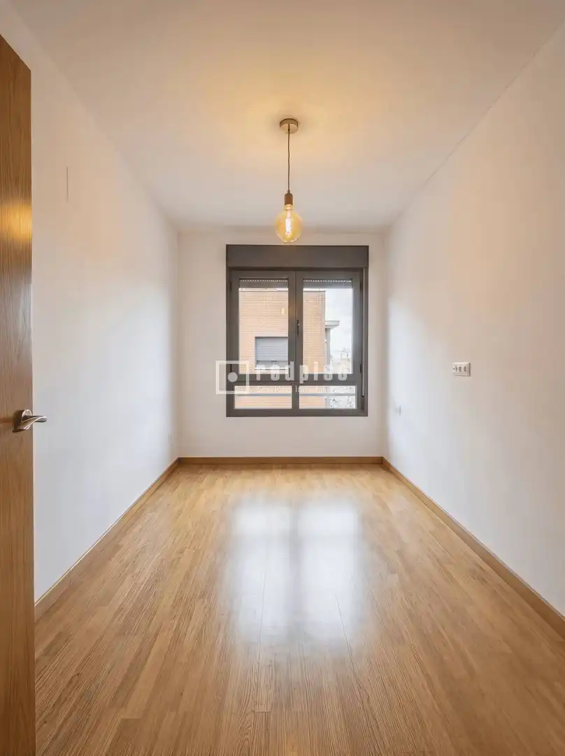 Habitación de Piso en venta en Madrid con Aire acondicionado, Calefacción y Jardín privado