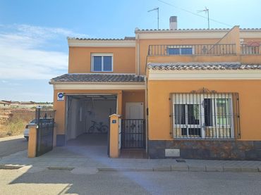 Adossat en venda a Calle UNION ISIDROS 2