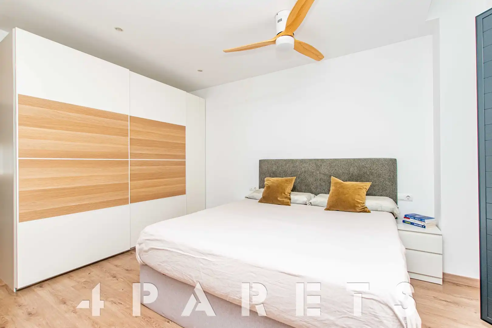 Habitación de Ático en venta en Arenys de Munt con Aire acondicionado, Calefacción y Parquet