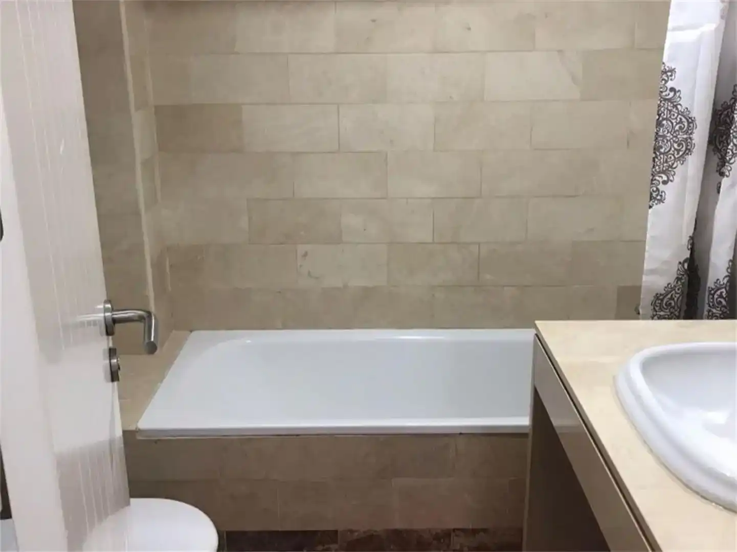 Bany de Apartament de lloguer en El Ejido amb Aire condicionat, Jardí privat i Piscina