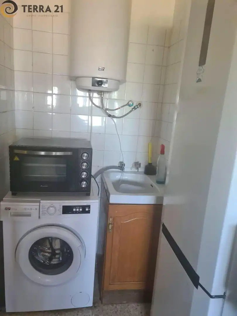 Cuina de Pis de lloguer en Jaén amb Aire condicionat, Terrassa i Moblat
