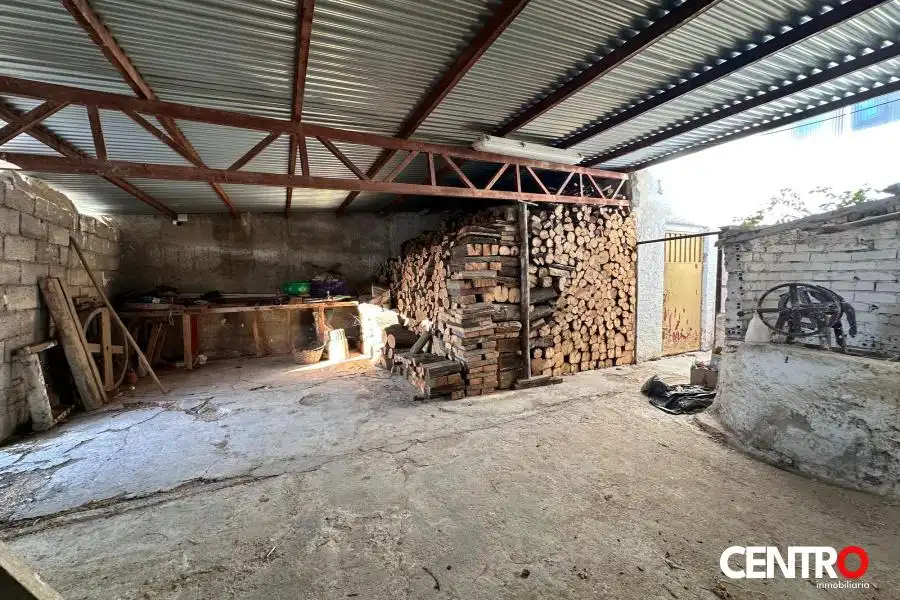 Casa o xalet en venda en Guadahortuna amb Jardí privat