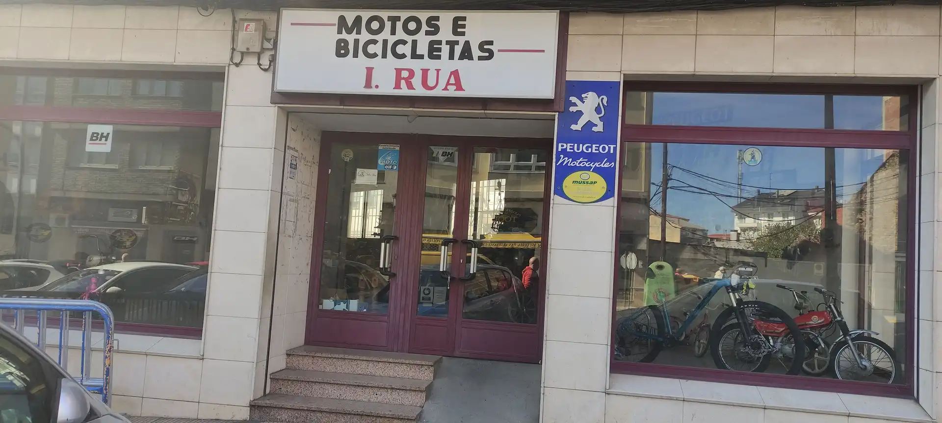 Local comercial de lloguer a Melide, imagen 2