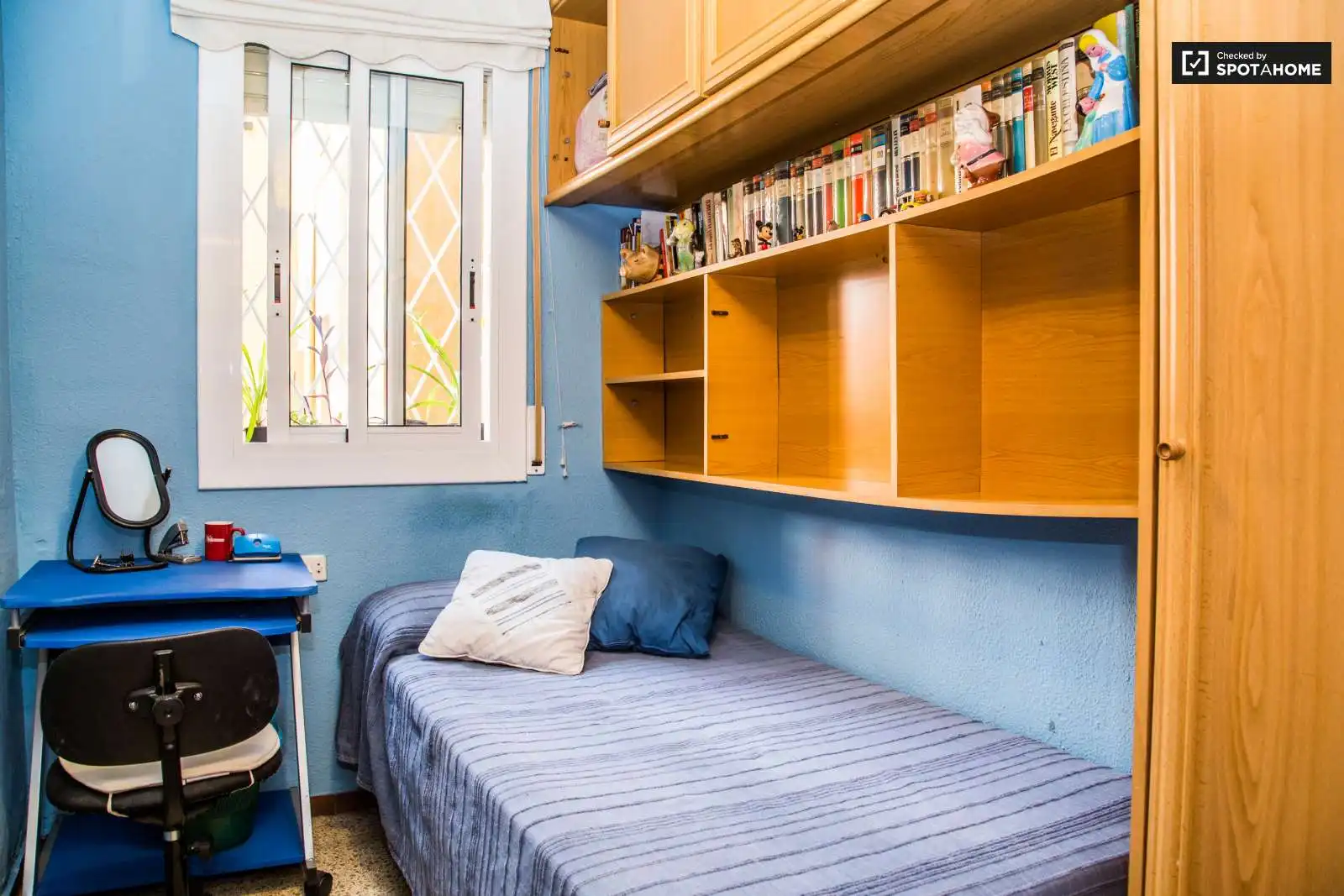 Room in El Baix Guinardó