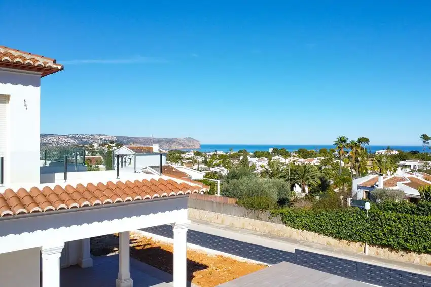 Vista exterior de Casa o xalet en venda en Jávea / Xàbia amb Calefacció, Terrassa i Piscina