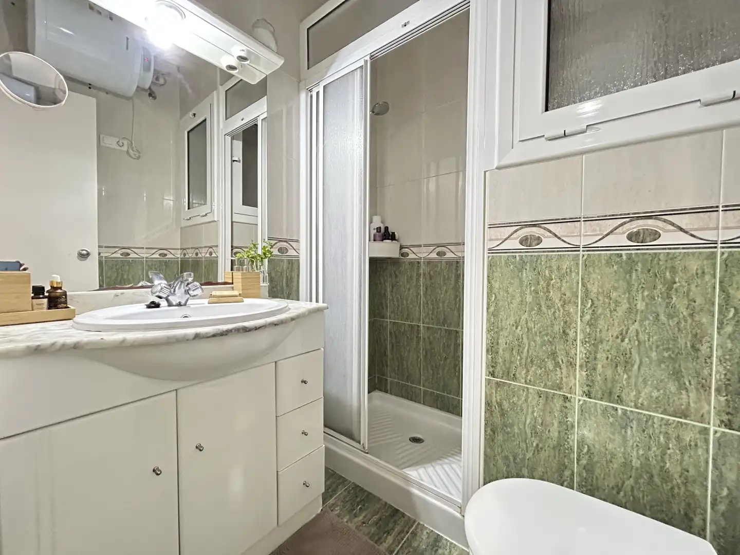 Baño de Piso en venta en Molins de Rei con Aire acondicionado, Calefacción y Terraza