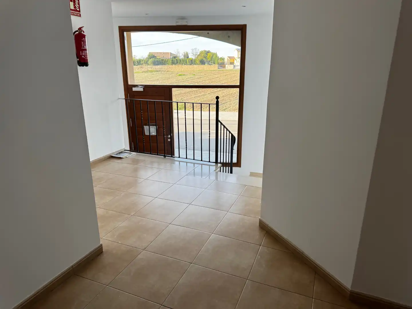 Flat for sale in Arnes  with Air Conditioner, Furnished and Oven