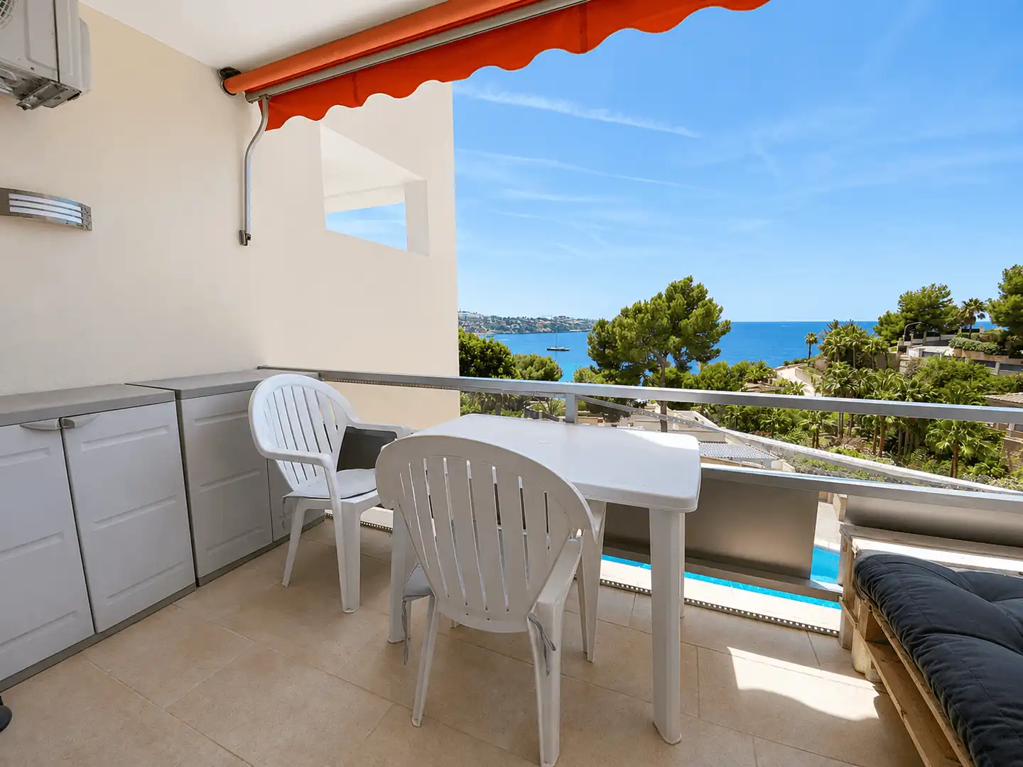 Terrassa de Apartament en venda en Calvià amb Aire condicionat, Piscina i Balcó