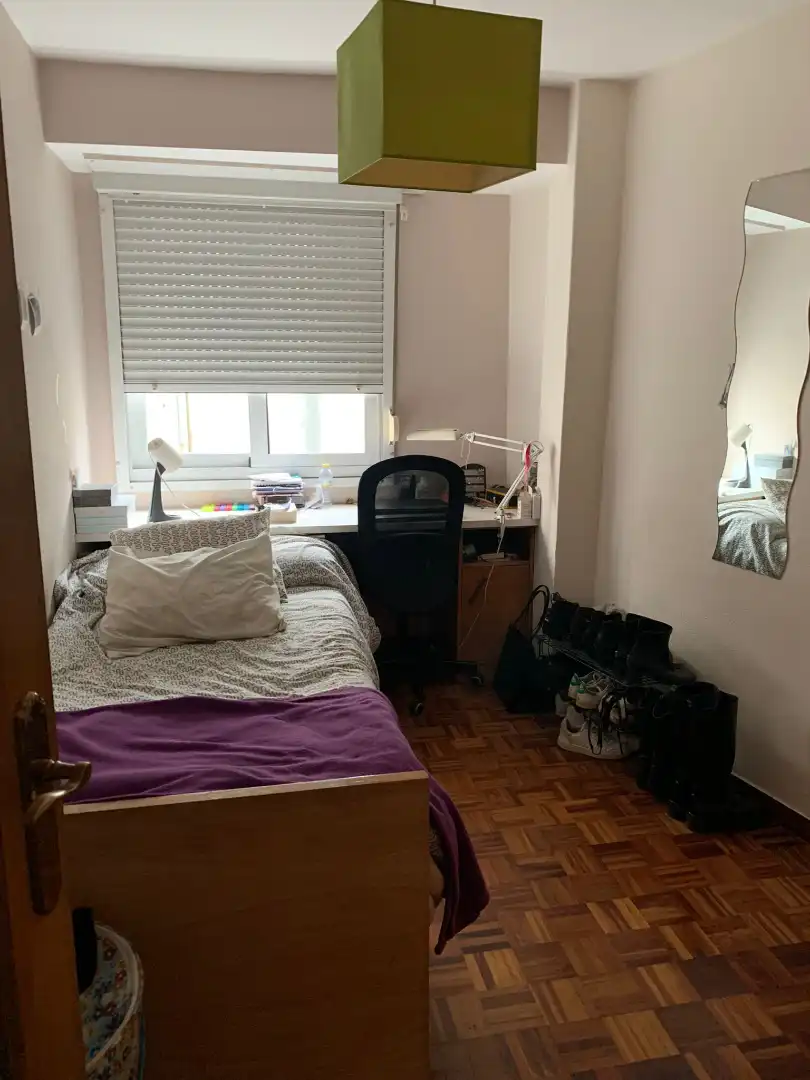 Habitación de Piso de alquiler en Santiago de Compostela  con Amueblado
