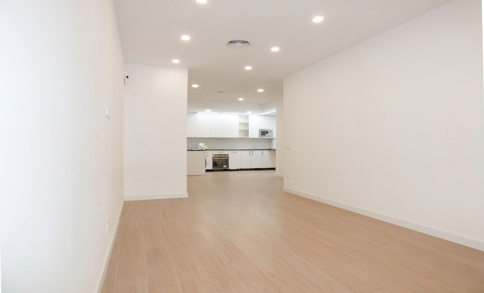 Flat for sale in Alcorcón  with Oven, Washing machine and Microwave