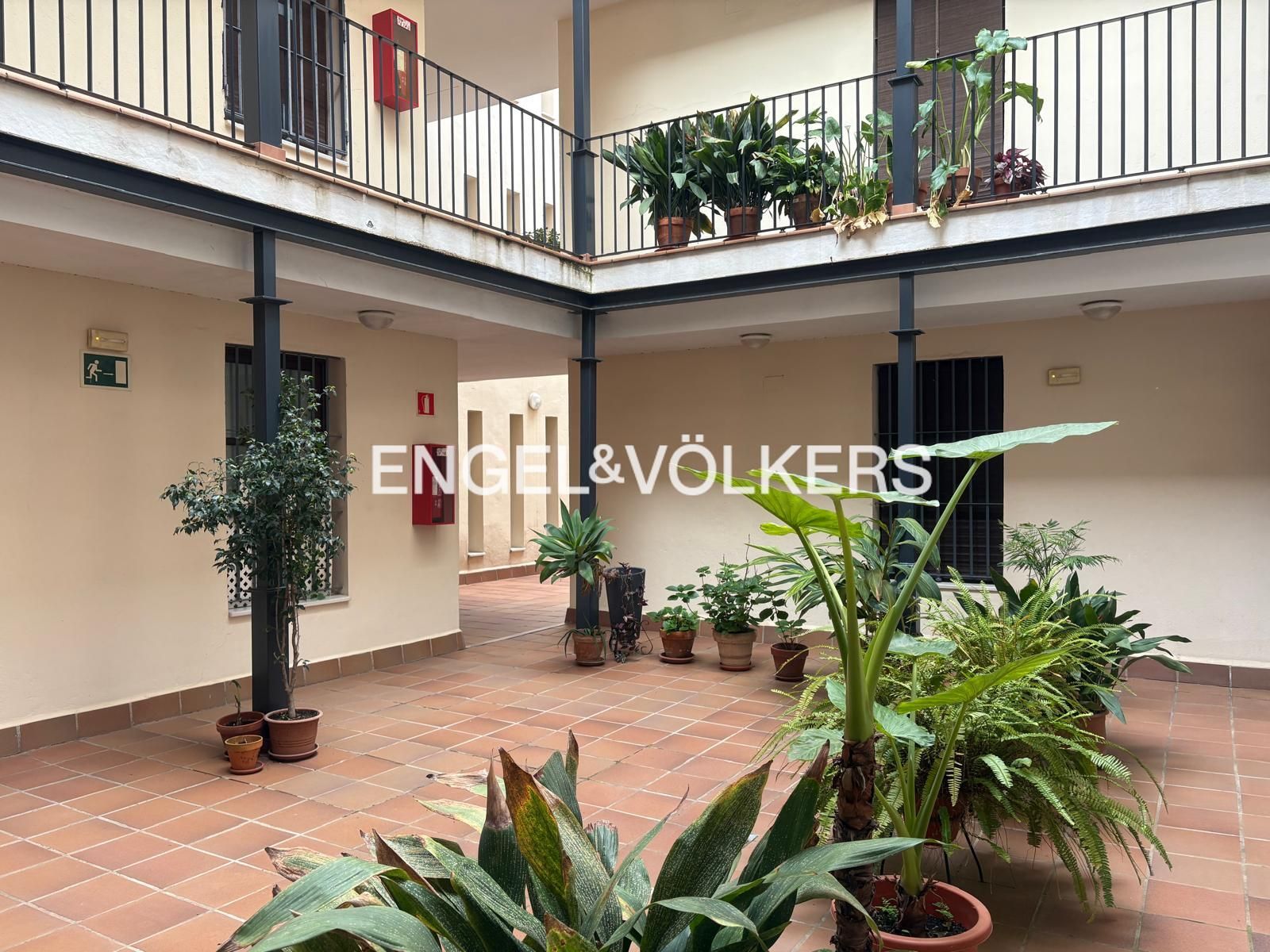 Exterior view of Attic for sale in  Sevilla Capital  with Air Conditioner, Heating and Terrace