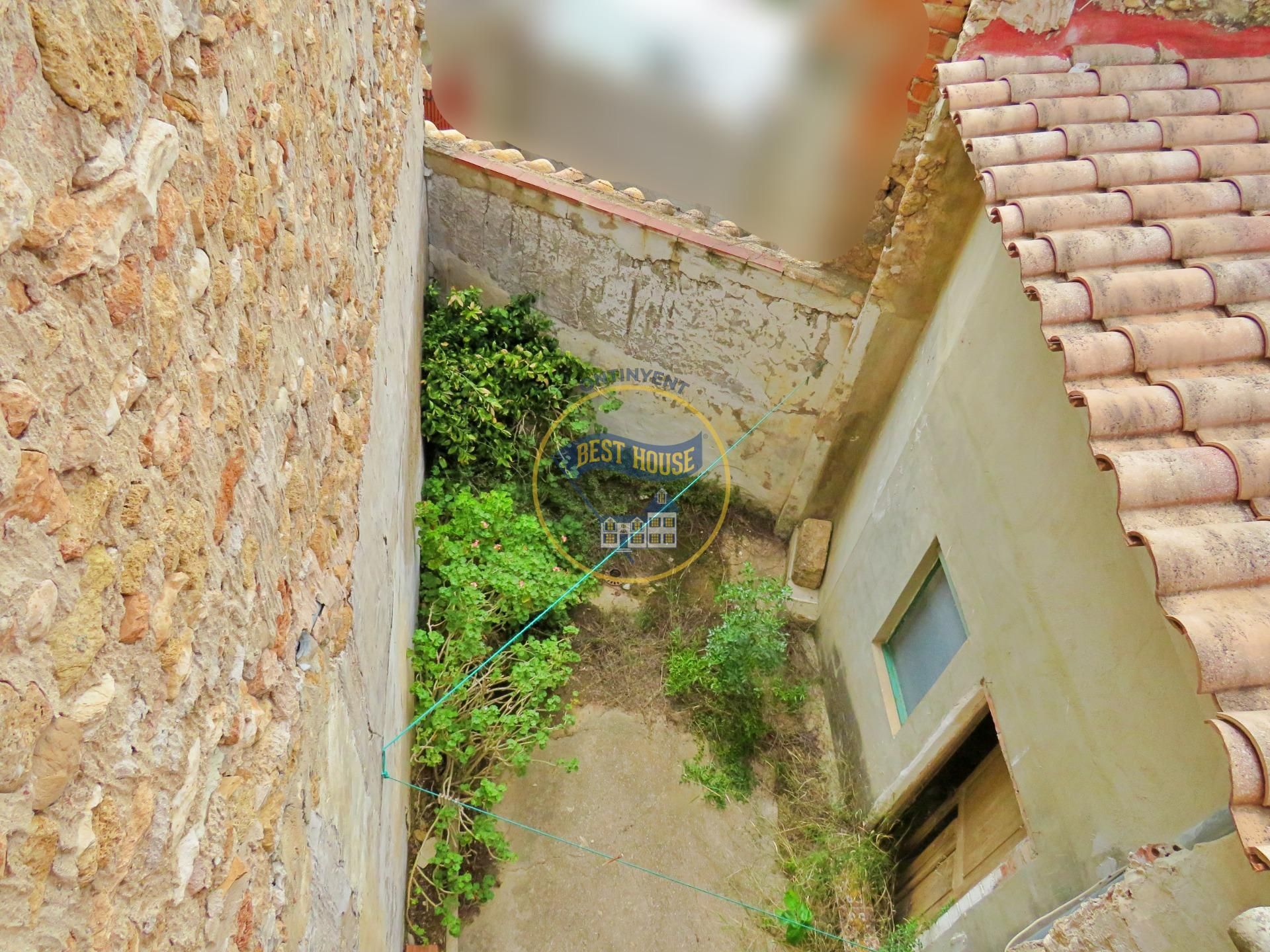 Vista exterior de Casa o xalet en venda en Montesa amb Calefacció, Terrassa i Traster
