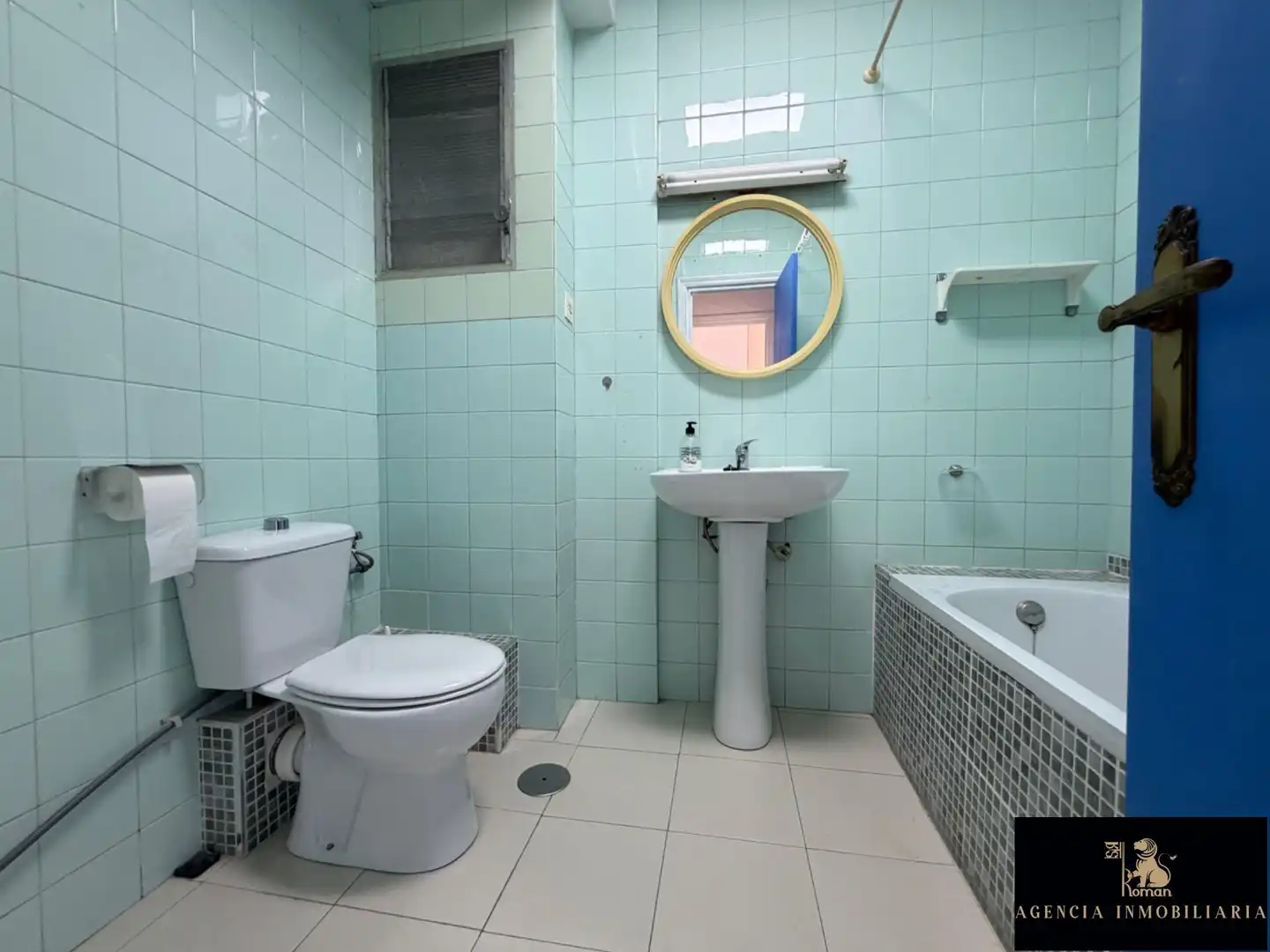 Baño de Piso en venta en Murcia con Terraza y Balcón