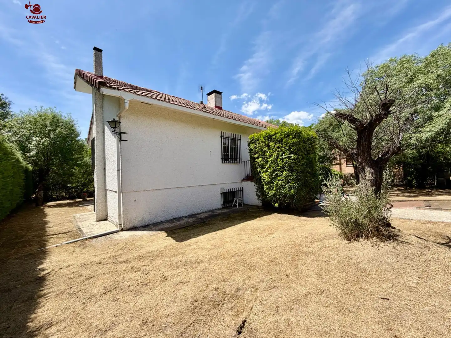 Vista exterior de Casa o xalet en venda en Guadarrama amb Calefacció, Jardí privat i Terrassa
