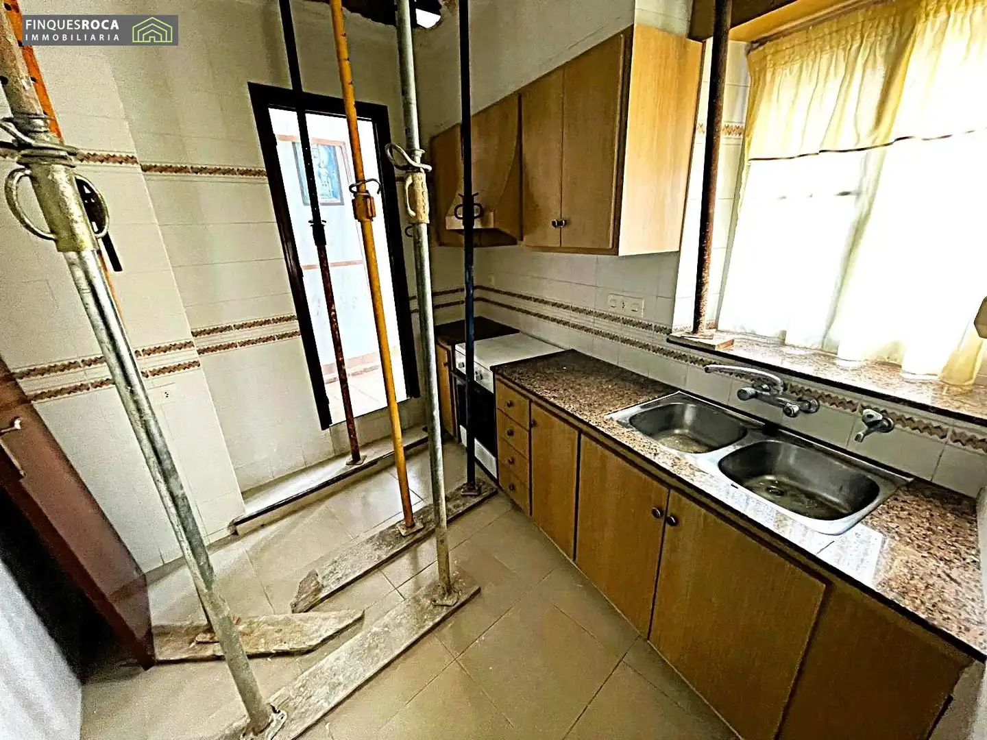 Cuina de Casa o xalet en venda en La Ràpita amb Terrassa, Traster i Moblat