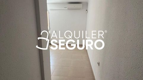 Foto 2 de Piso de alquiler en Zaldívar, Simancas, Madrid Capital