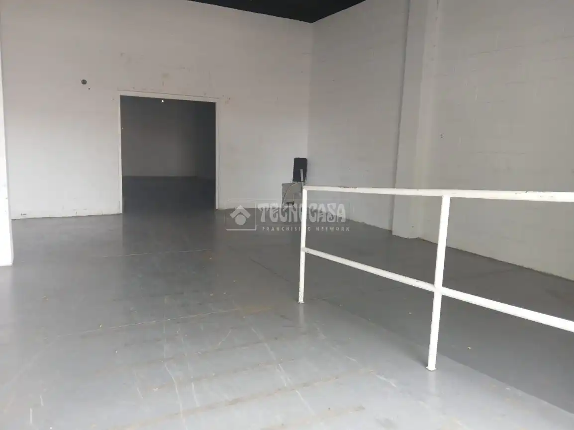 Local en venta en Sevilla
