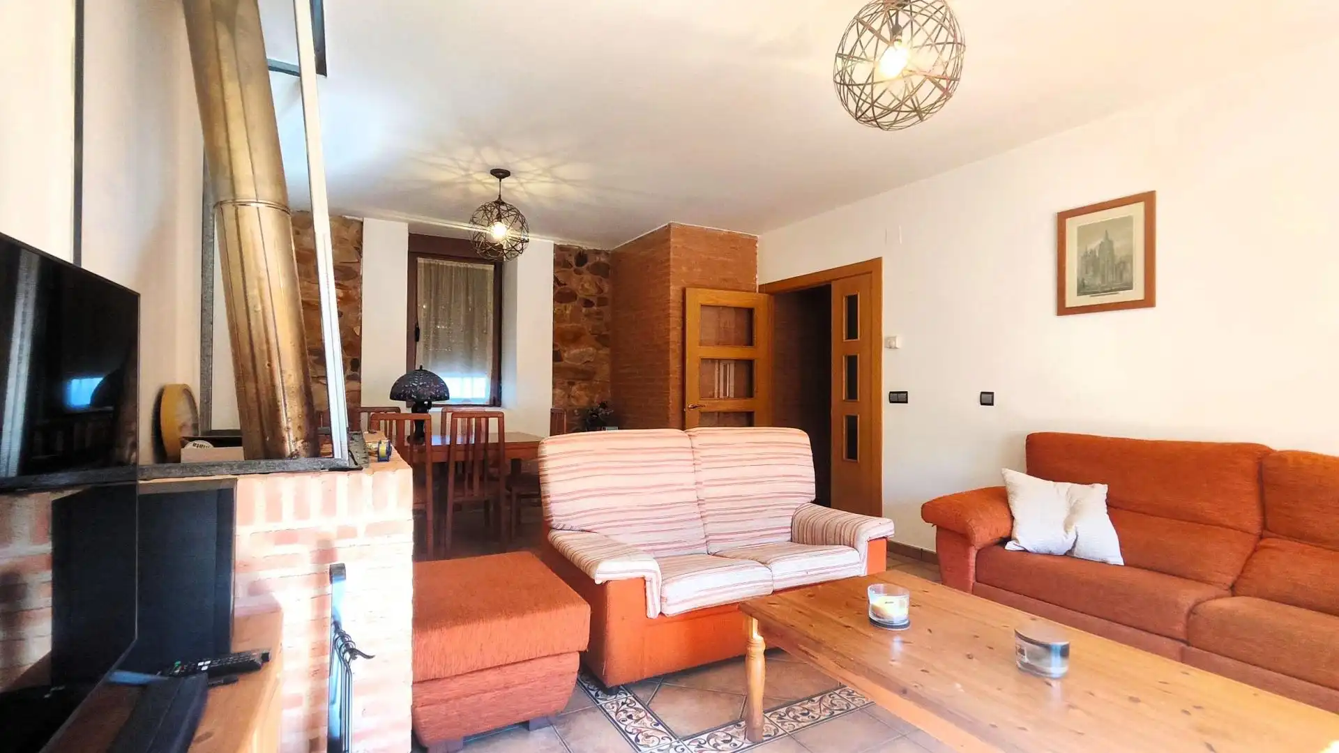 Sala de estar de Casa o chalet en venta en Cuadros con Calefacción, Terraza y Balcón