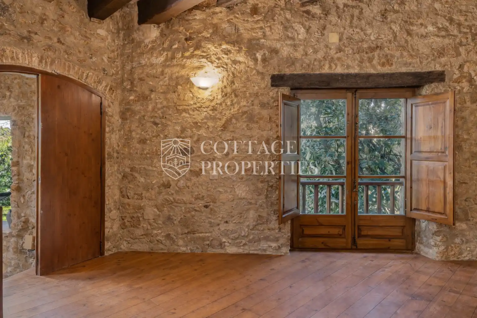 Vista exterior de Finca rústica en venda en Bàscara amb Aire condicionat, Calefacció i Terrassa