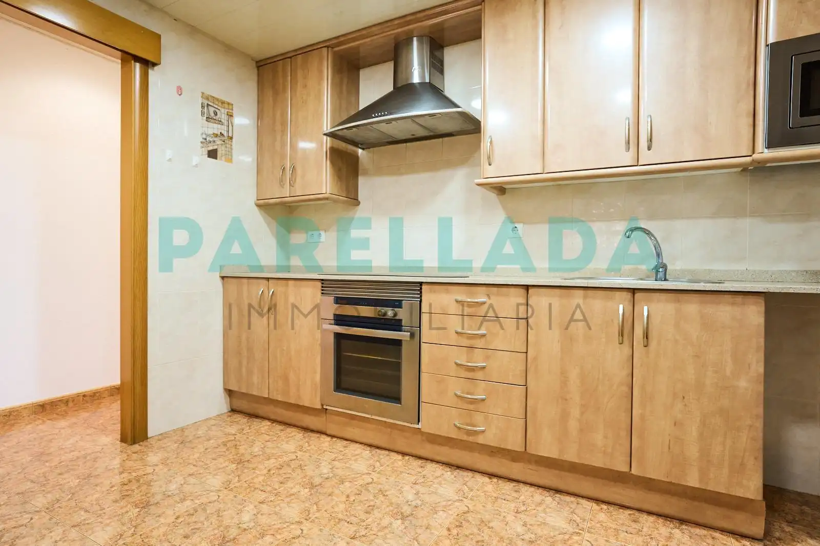 Kitchen of Flat for sale in Badalona