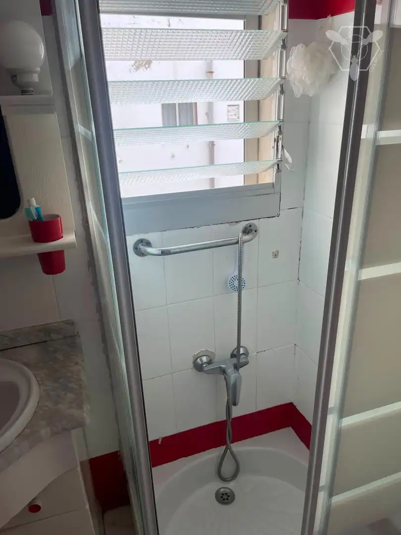 Baño de Piso en venta en Huelva con Aire acondicionado y Amueblado