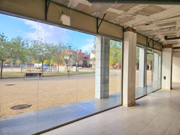 Local comercial en venta en Carrer de Frederic Mompou