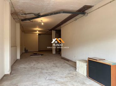 Locale commerciale in affitto a La Cañada
