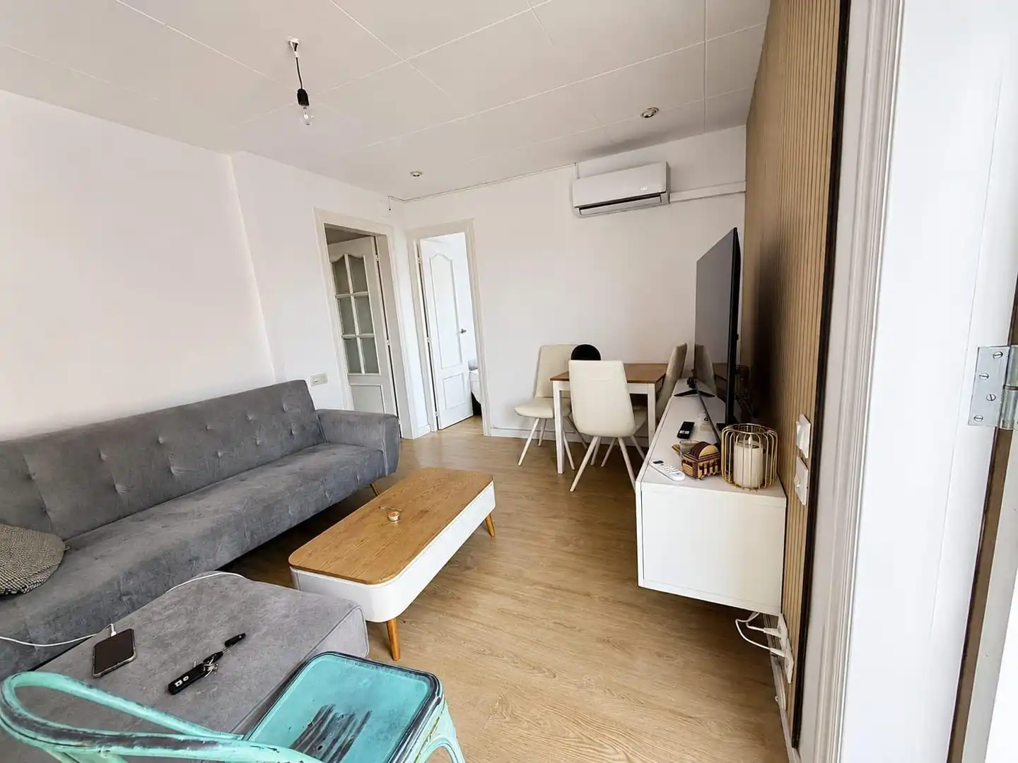 Wohnzimmer von Dachboden zum Verkauf in Barcelona mit Klimaanlage, Heizung und Terrasse