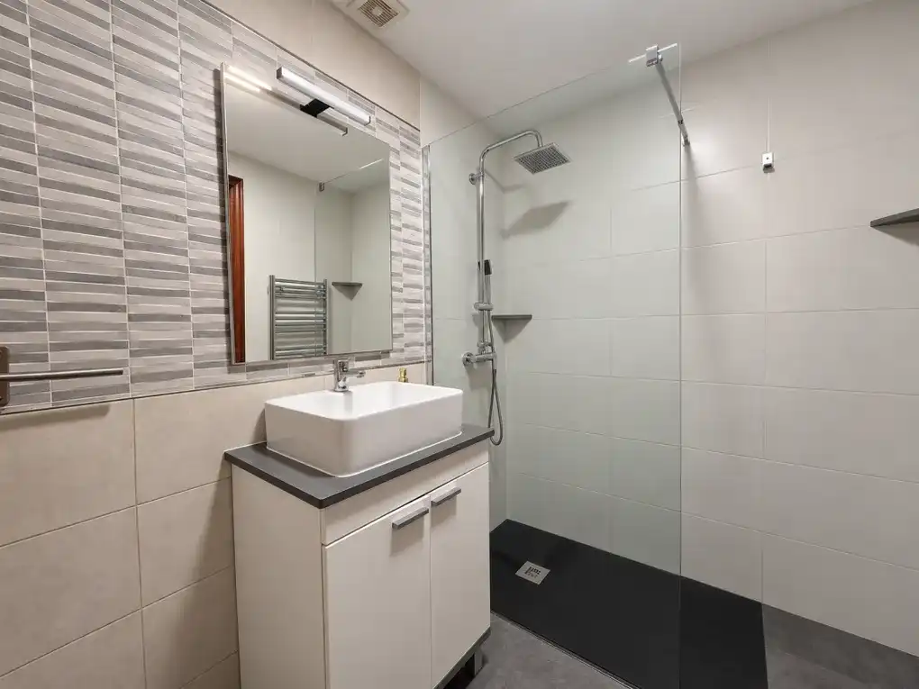 Baño de Piso en venta en Llanes pueblo