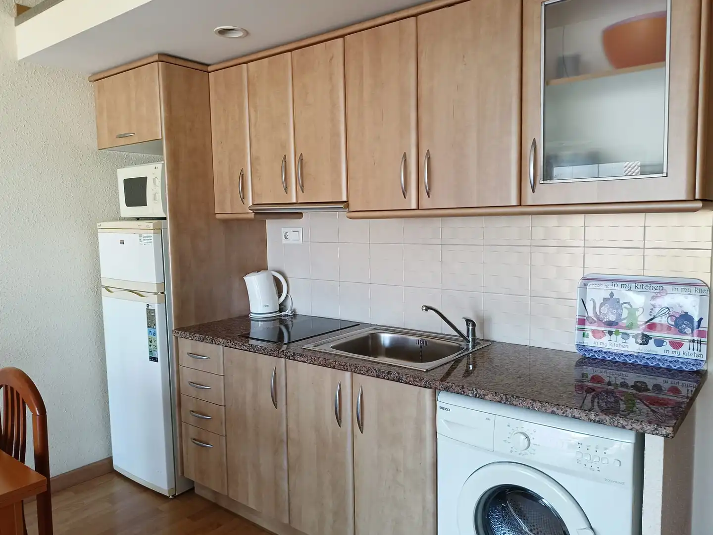 Cocina de Ático de alquiler en Blanes con Terraza, Amueblado y Lavadora