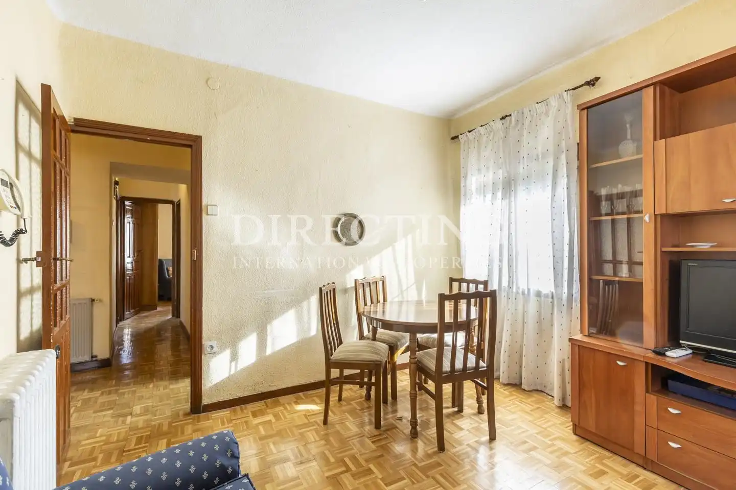 Schlafzimmer von Dachboden zum Verkauf in Madrid mit Klimaanlage, Heizung und Parkett