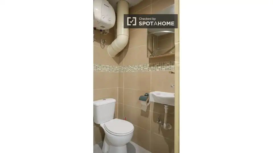 Room in Guindalera